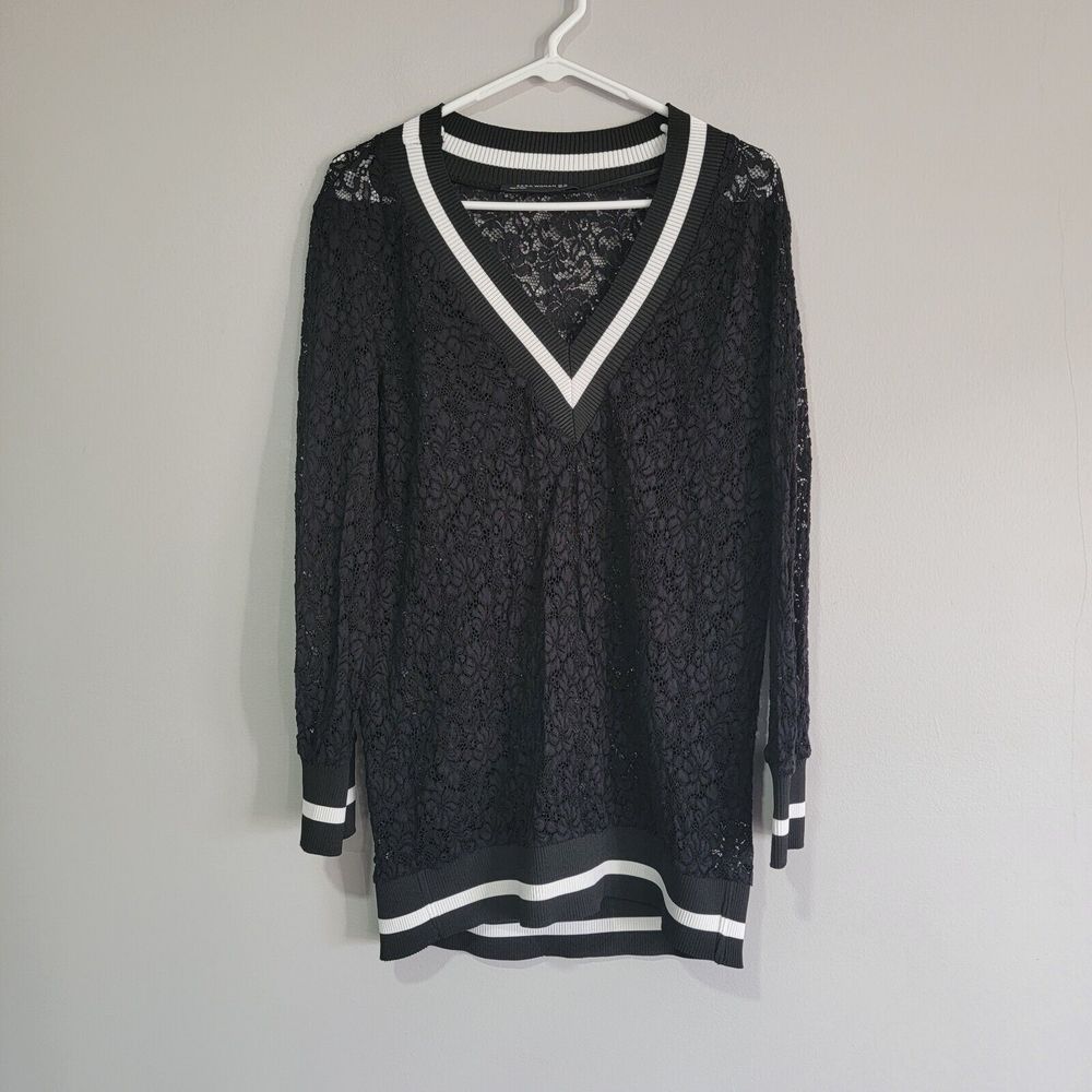Zara Woman Long Lace Sweatshirt‎ V Neck  Black White Long Sleeve Size XS